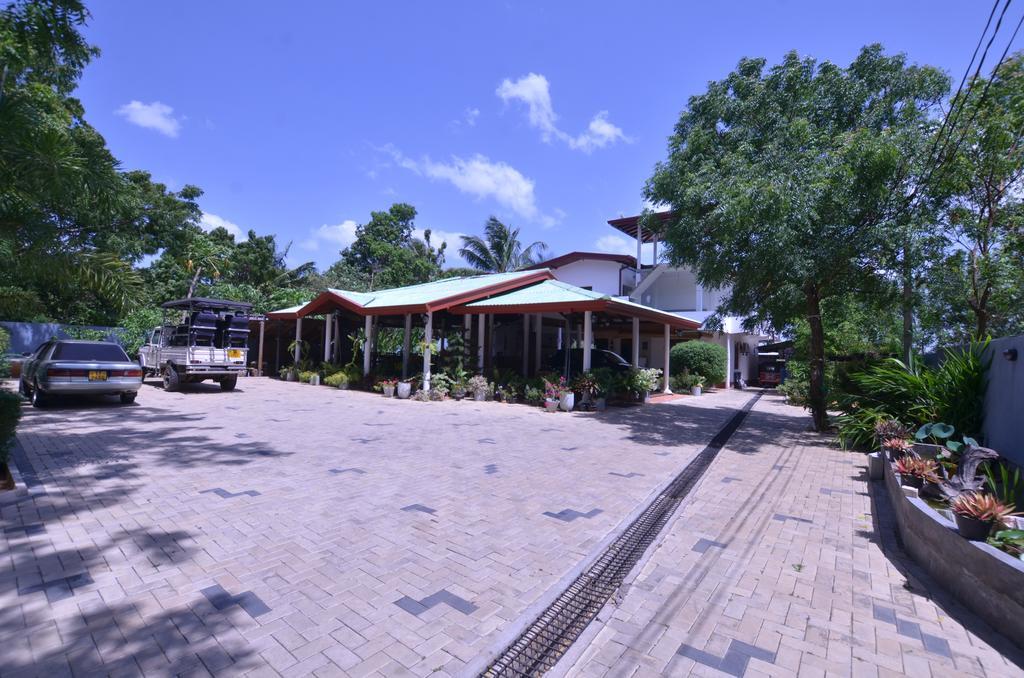 Sihilro Regency Hotel ウダワラウェ エクステリア 写真